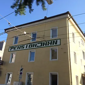 Jahn Oda ve Kahvaltı