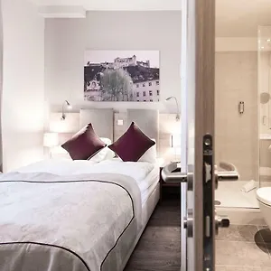 3* Casa de hóspedes Junior By Max 70