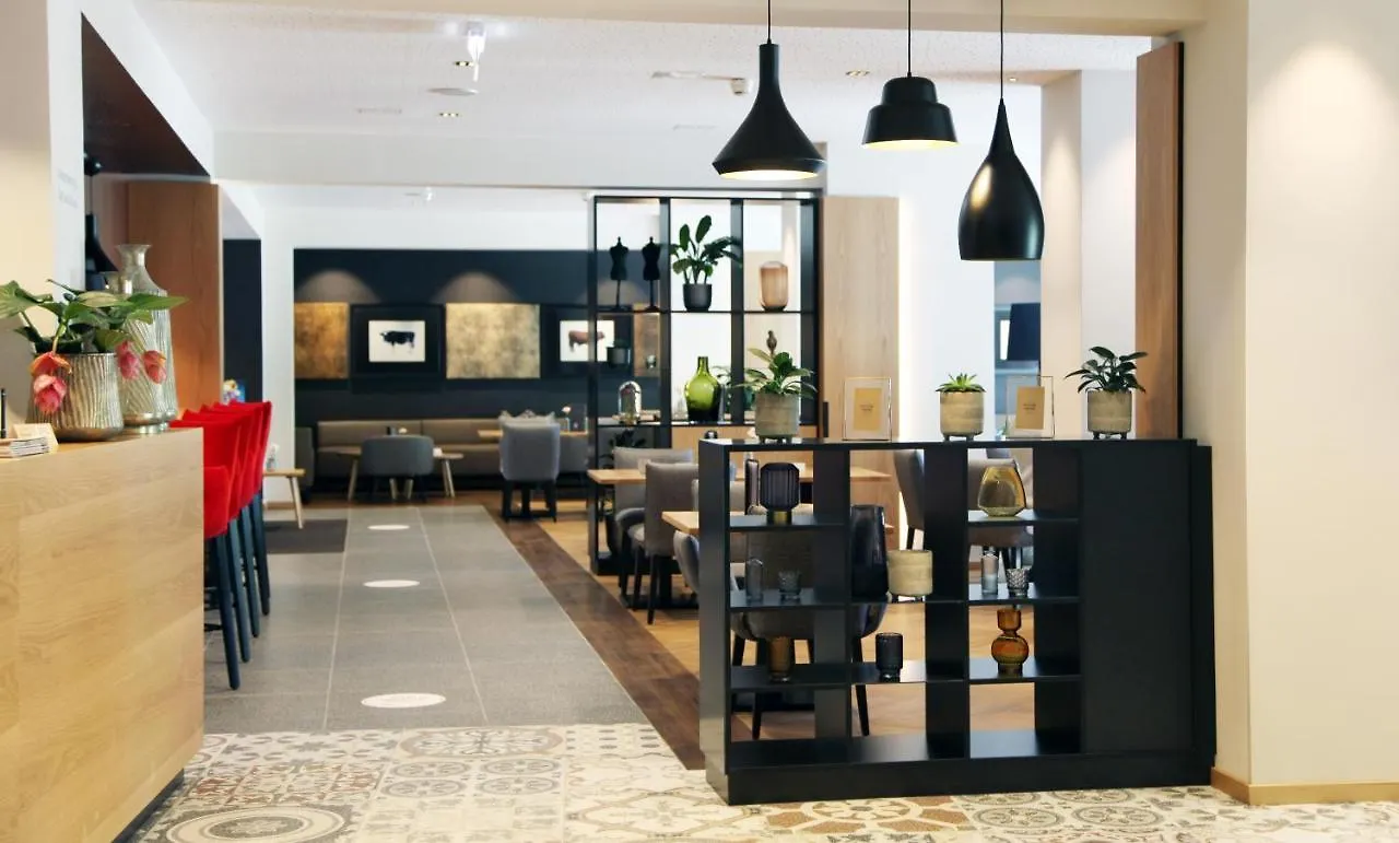 Jufa Hotel Salzburg 4*,