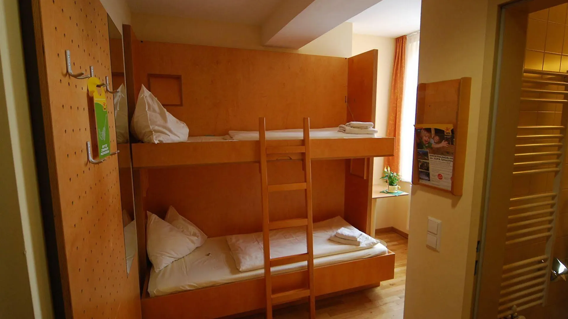 Jufa Hotel Salzburg 4*,